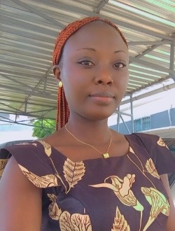 Profil de Pauline, une femme célibataire de 37 ans à Adidogomé