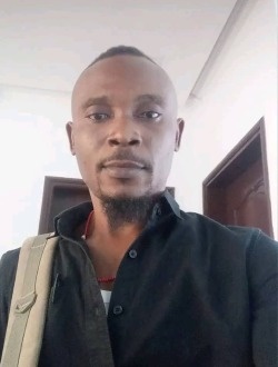 Profil de Frank Tony, un homme célibataire de 39 ans à Abidjan