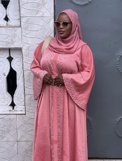 Profil de Alayi, une femme célibataire de 25 ans à Abidjan