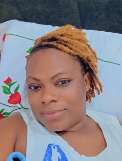 Profil de Sandrillon, une femme célibataire de 34 ans à Petit Abidjan-Youkou