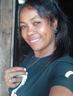 Profil de Florida Asany Feno, une femme célibataire de 37 ans à Antalaha