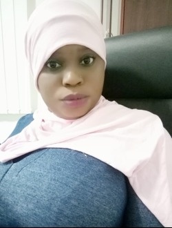 Profil de Safi, une femme célibataire de 34 ans à Petit Abidjan-Youkou