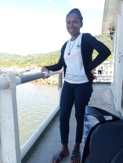 Profil de Estina, une femme célibataire de 25 ans à Sambava