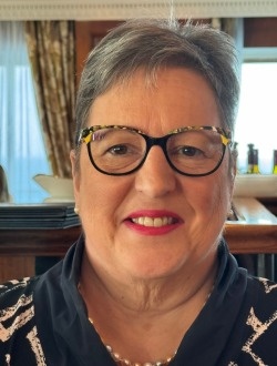 Profil de Danielle, une femme célibataire de 69 ans à Mayo