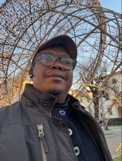 Profil de Hubert, un homme célibataire de 57 ans à Florence