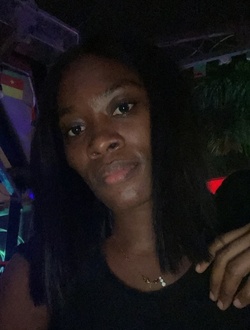Profil de Ingrid, une femme célibataire de 33 ans à Abidjan