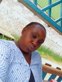 Profil de Claude, une femme célibataire de 32 ans à Libreville