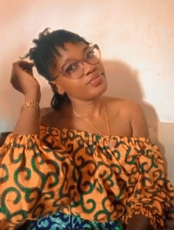 Profil de Nador, une femme célibataire de 41 ans à Totsi