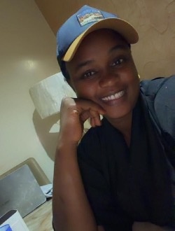 Profil de Ndeye Awa, une femme célibataire de 44 ans à Dakar