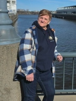 Profil de Diane, une femme célibataire de 63 ans à Sainte-Thérèse