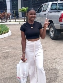 Profil de Winnie, une femme célibataire de 21 ans à Antsiranana