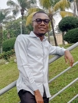 Profil de Axel, un homme célibataire de 28 ans à Abidjan