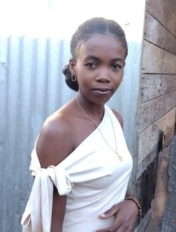 Profil de Minah, une femme célibataire de 30 ans à Antalaha
