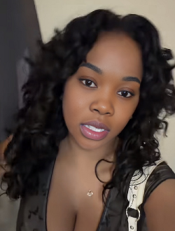 Profil de Amira, une femme célibataire de 28 ans à Los Angeles