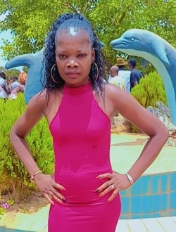 Profil de Catherine, une femme célibataire de 32 ans à 1200 Logements