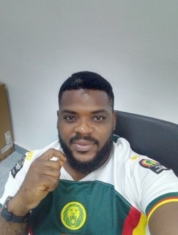 Profil de Paulin, un homme célibataire de 33 ans à Douala