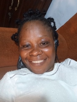 Profil de Lora, une femme célibataire de 36 ans à Yaoundé