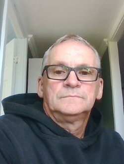 Profil de Francis, un homme célibataire de 61 ans à Armagh