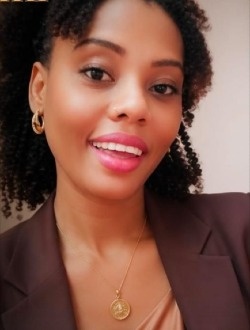 Profil de Roseline, une femme célibataire de 36 ans à Antsiranana