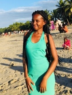 Profil de Larah, une femme célibataire de 21 ans à Sambava