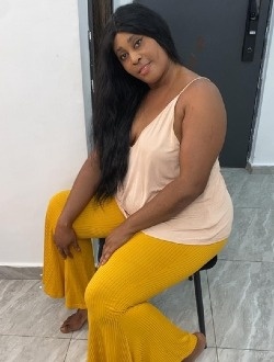 Profil de Kayla, une femme célibataire de 36 ans à Douala