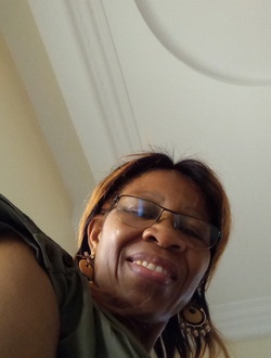 Profil de Matalina, une femme célibataire de 51 ans à Libreville