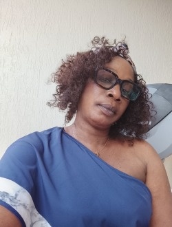 Profil de Cécile, une femme célibataire de 50 ans à Abi