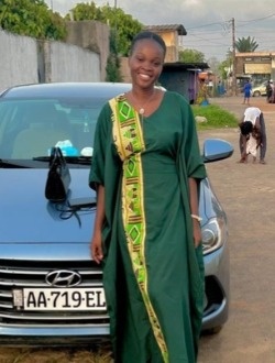 Profil de Ariane, une femme célibataire de 32 ans à Bouaké