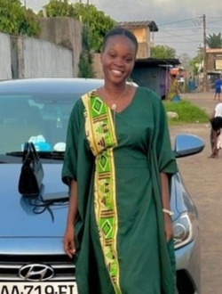 Profil de Ariane, une femme célibataire de 32 ans à Bouaké