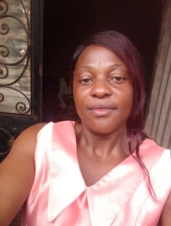 Profil de Carine, une femme célibataire de 39 ans à Yaoundé