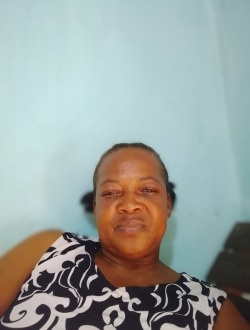 Profil de Marie Clarisse, une femme célibataire de 50 ans à Akonolinga
