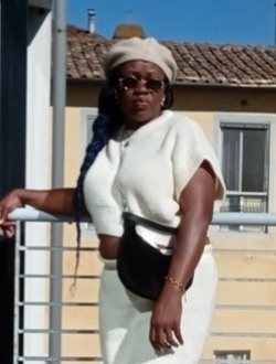 Profil de Jeanne Nadine, une femme célibataire de 40 ans à Arezzo
