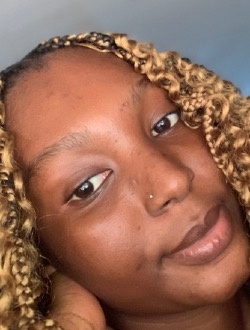 Profil de Farah, une femme célibataire de 23 ans à 1200 Logements