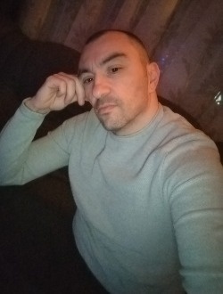 Profil de Lorenzo, un homme célibataire de 48 ans à Tournai