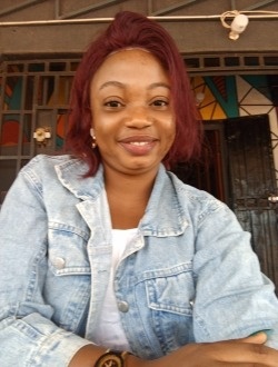 Profil de Marie Flore, une femme célibataire de 29 ans à Abidjan