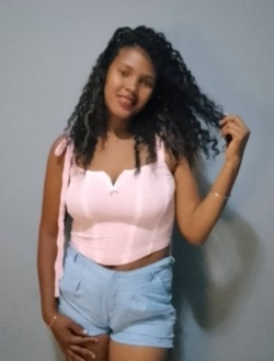 Profil de Kimberly, une femme célibataire de 28 ans à Toamasina