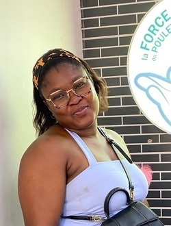 Profil de Laure, une femme célibataire de 29 ans à Yaoundé