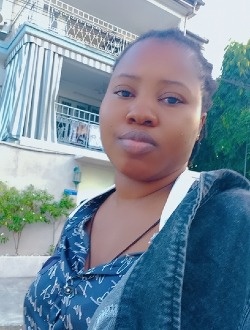 Profil de Lyzette, une femme célibataire de 33 ans à Port-Bouët