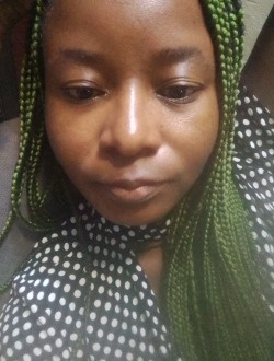 Profil de Rosy, une femme célibataire de 33 ans à 1200 Logements
