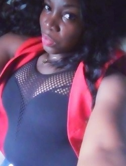 Profil de Love, une femme célibataire de 37 ans à Douala