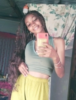 Profil de Larissa, une femme célibataire de 28 ans à Antsiranana
