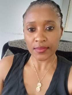 Profil de Julie, une femme célibataire de 40 ans à Yaoundé