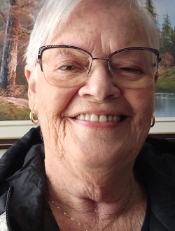 Profil de Lise, une femme célibataire de 81 ans à Lévis