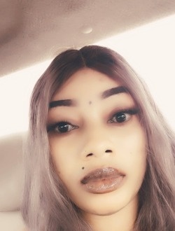 Profil de Blessing Tayron, une femme célibataire de 32 ans à Abidjan