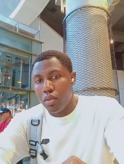Profil de Emmanuel, un homme célibataire de 31 ans à Abam