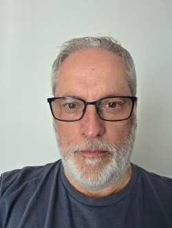 Profil de Dominique, un homme célibataire de 61 ans à Montréal
