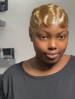 Profil de Alexia, une femme célibataire de 25 ans à Yaoundé