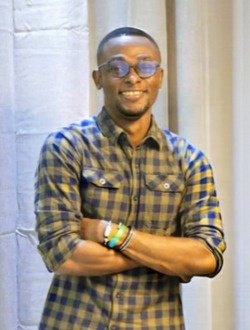 Profil de Frank, un homme célibataire de 34 ans à Abidjan