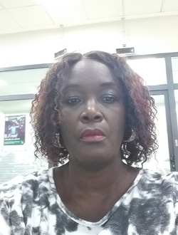 Profil de Mireille, une femme célibataire de 43 ans à Abidjan