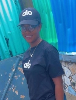 Profil de Liliane, une femme célibataire de 35 ans à Douala